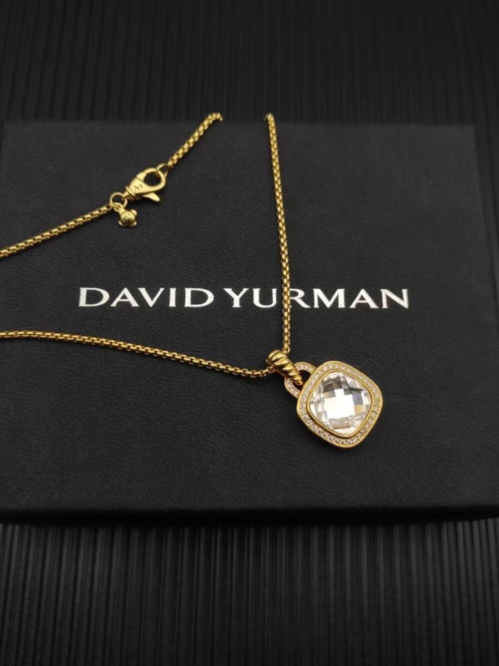 🎈David Yurman Gold White Diamond Center Stone Square-cut Necklace